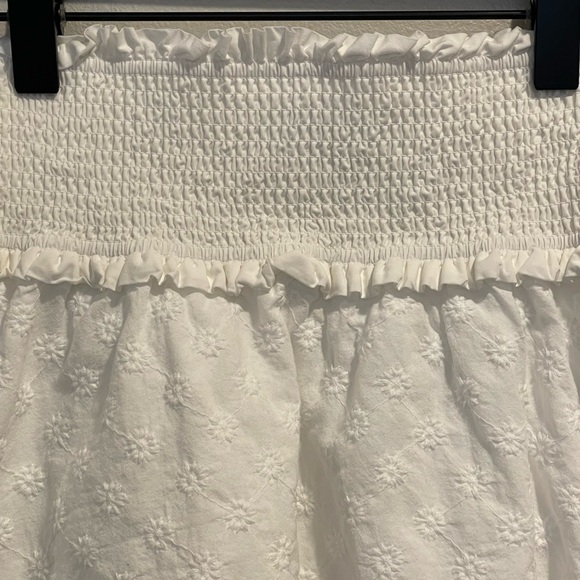 Rails Addison Mini Skirt, White Embroidered Daisies, Shirred Waistband, Size XS - Picture 12 of 14